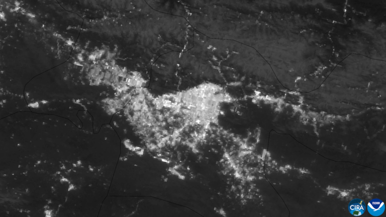 Imágenes satelitales de incendios en una zona urbana de Teherán, Irán.